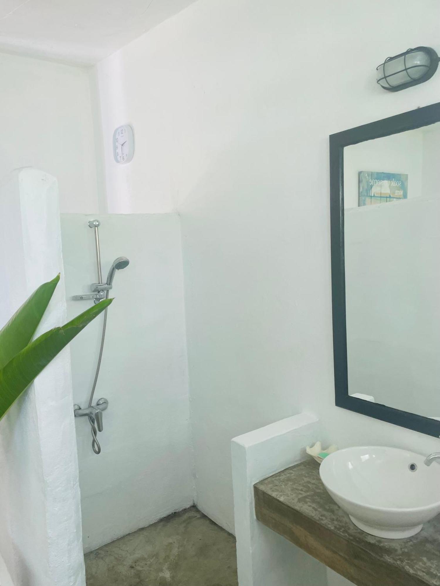 Bed and Breakfast Banana Bay Beach Club Eton Zewnętrze zdjęcie